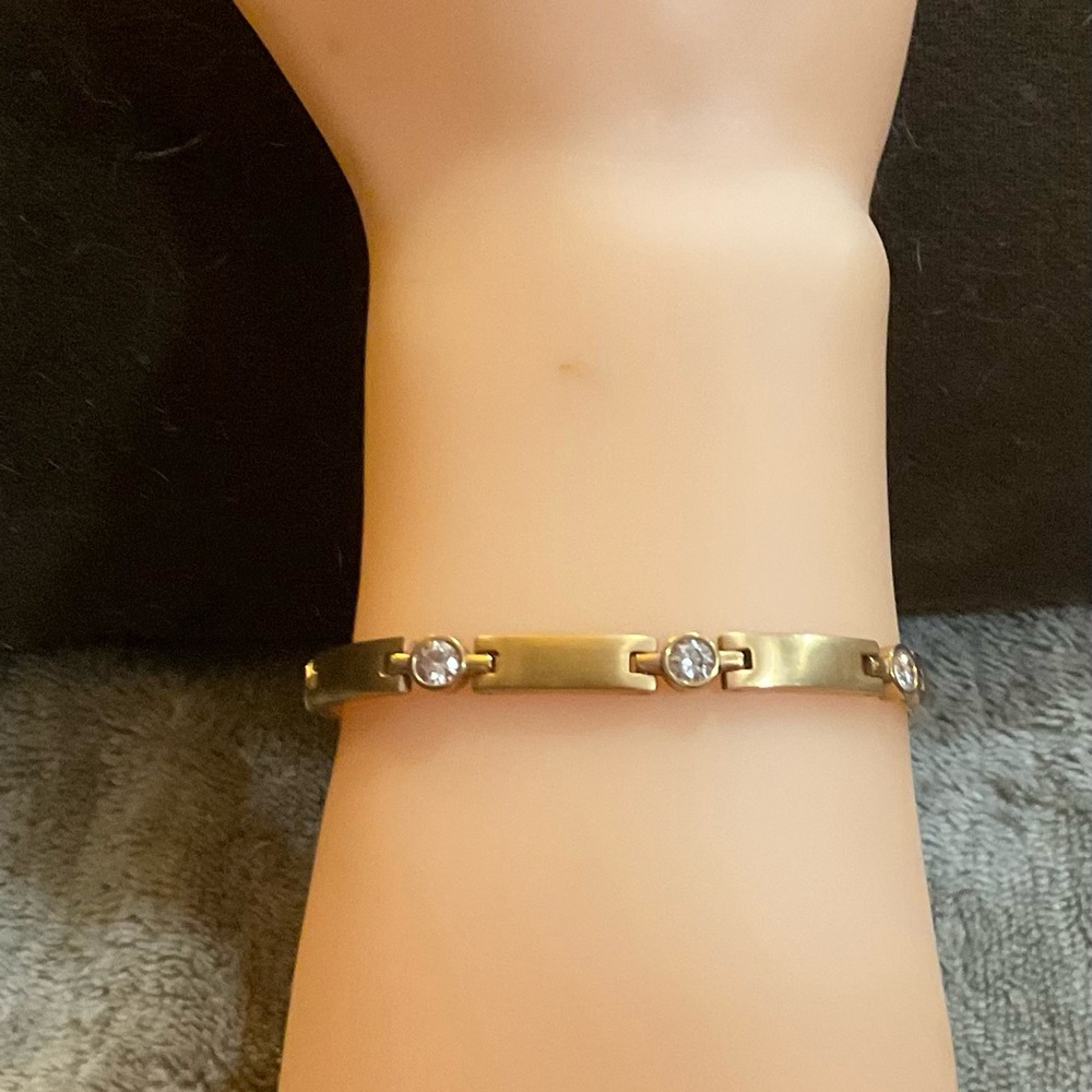 Speidel:vintage gold toned stainless steel cubic zirconia station link bracelet